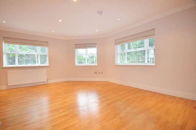  Image of 2 bedroom Apartment for sale in Hatchet Lane Winkfield Windsor SL4 at Hatchet Lane  Winkfield, SL4 2BW