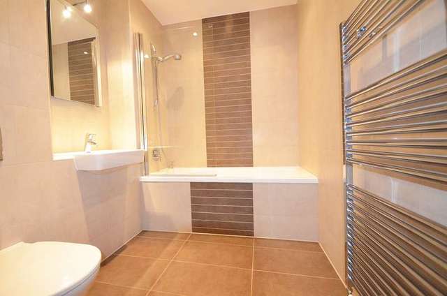  Image of 2 bedroom Apartment for sale in Hatchet Lane Winkfield Windsor SL4 at Hatchet Lane  Winkfield, SL4 2BW