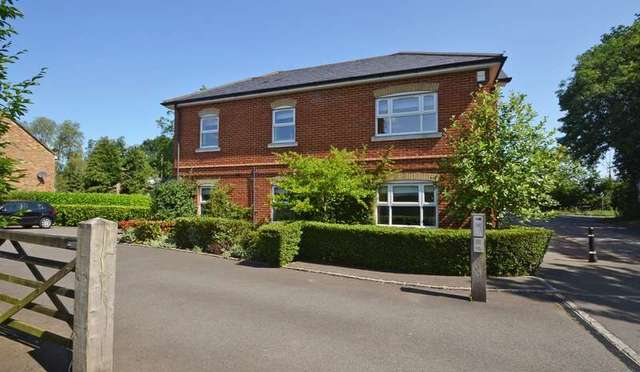  Image of 2 bedroom Apartment for sale in Hatchet Lane Winkfield Windsor SL4 at Hatchet Lane  Winkfield, SL4 2BW