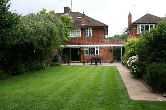  Image of 5 bedroom Semi-Detached house for sale in Lawrence Gardens London NW7 at Lawrence Gardens  Mill Hill, NW7 4JT