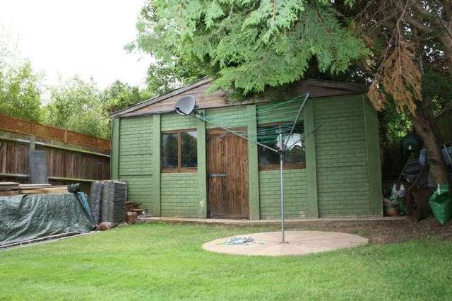  Image of 5 bedroom Semi-Detached house for sale in Lawrence Gardens London NW7 at Lawrence Gardens  Mill Hill, NW7 4JT