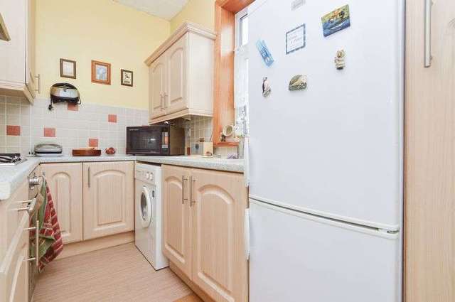  Image of 2 bedroom Detached house for sale in Hillview Drive East Craigs Edinburgh EH12 at Hillview Drive Corstorphine Edinburgh, EH12 8QW