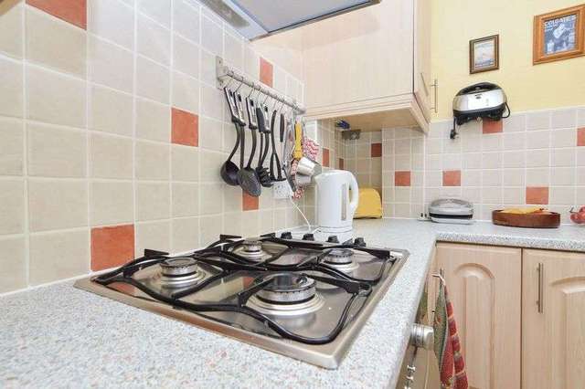  Image of 2 bedroom Detached house for sale in Hillview Drive East Craigs Edinburgh EH12 at Hillview Drive Corstorphine Edinburgh, EH12 8QW