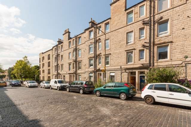 Image of 1 bedroom Flat for sale in Iona Street Edinburgh EH6 at Edinburgh, EH6 8RP