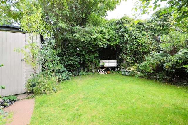  Image of 1 bedroom Flat for sale in Whitley Wood Lane Reading RG2 at Whitley Wood Lane  Reading, RG2 8PW