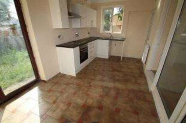  Image of 2 bedroom Maisonette for sale in Abbotts Road Aylesbury HP20 at Aylesbury Buckinghamshire Aylesbury, HP20 1HY