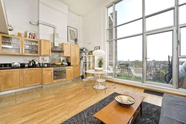  Image of 2 bedroom Flat to rent in Arbutus Street London E8 at Kingsland Road London Dalston, E8 4DT