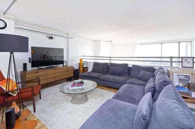  Image of 2 bedroom Flat to rent in Arbutus Street London E8 at Kingsland Road London Dalston, E8 4DT