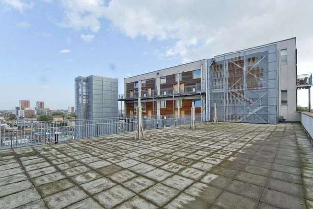  Image of 2 bedroom Flat to rent in Arbutus Street London E8 at Kingsland Road London Dalston, E8 4DT