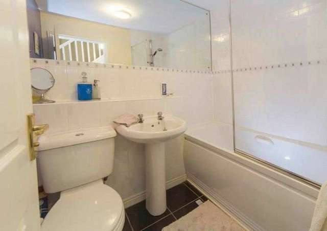  Image of 3 bedroom Semi-Detached house to rent in Alameda Gardens Wolverhampton WV6 at Alameda Gardens  Wolverhampton, WV6 9EX