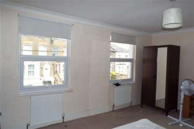  Image of 5 bedroom Detached house to rent in Albert Square London E15 at London, E15 1HH