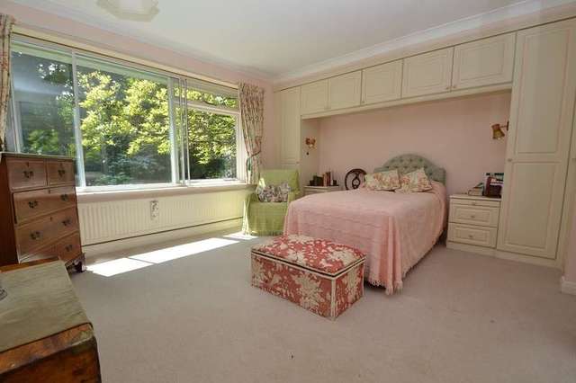 Image of 4 bedroom Detached house for sale in Daggons Road Alderholt Fordingbridge SP6 at Daggons Road Alderholt Fordingbridge, SP6 3DL