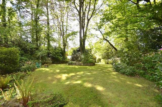  Image of 4 bedroom Detached house for sale in Daggons Road Alderholt Fordingbridge SP6 at Daggons Road Alderholt Fordingbridge, SP6 3DL