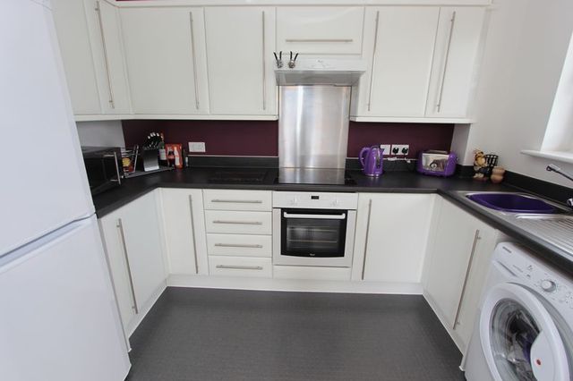  Image of 2 bedroom Flat for sale in Alexander Square Eastleigh SO50 at Alexander Square  Eastleigh, SO50 4BX