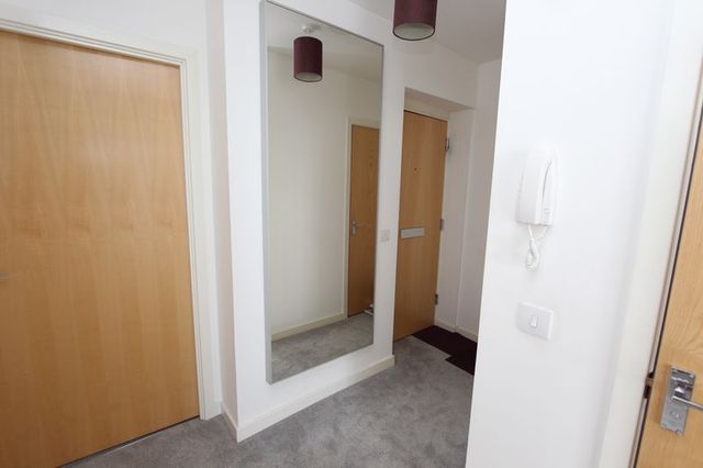  Image of 2 bedroom Flat for sale in Alexander Square Eastleigh SO50 at Alexander Square  Eastleigh, SO50 4BX