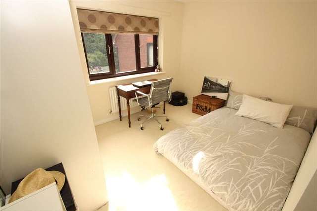  Image of 3 bedroom Detached house for sale in Alexandra Gardens Knaphill Woking GU21 at Knaphill Woking Knaphill, GU21 2DQ