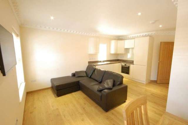  Image of 2 bedroom Flat to rent in Brownlow Road Reading RG1 at Brownlow Road  Reading, RG1 6NP