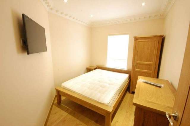  Image of 2 bedroom Flat to rent in Brownlow Road Reading RG1 at Brownlow Road  Reading, RG1 6NP