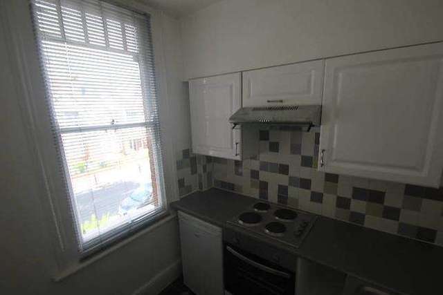  Image of 2 bedroom Flat to rent in Anson Road London NW2 at Willesden Green London Willesden Green, NW2 4AB