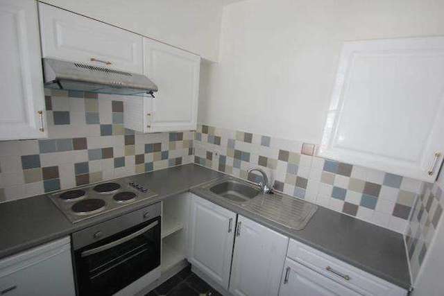  Image of 2 bedroom Flat to rent in Anson Road London NW2 at Willesden Green London Willesden Green, NW2 4AB