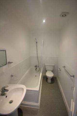  Image of 2 bedroom Flat to rent in Anson Road London NW2 at Willesden Green London Willesden Green, NW2 4AB