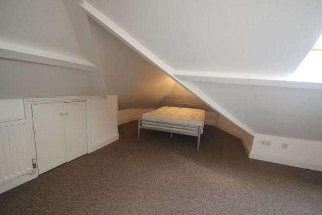  Image of 2 bedroom Flat to rent in Anson Road London NW2 at Willesden Green London Willesden Green, NW2 4AB