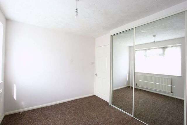  Image of 2 bedroom Flat for sale in Appleton Road Hull HU5 at Appleton Road  Hull, HU5 4PF