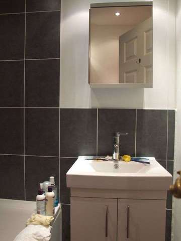  Image of 1 bedroom Ground Flat to rent in East Street Ashburton Newton Abbot TQ13 at Ashburton Newton Abbot Ashburton, TQ13 7AZ