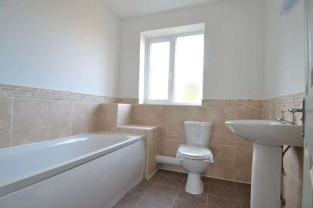  Image of 3 bedroom Semi-Detached house to rent in Ashcott Close Kings Norton Birmingham B38 at Ashcott Close Kings Norton Birmingham, B38 8YS