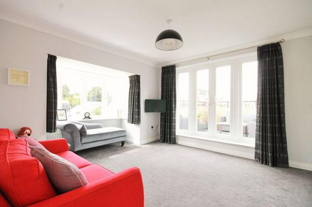  Image of 4 bedroom Detached house for sale in Mulberry Way Ashtead KT21 at Mulberry Way  Ashtead, KT21 2FE