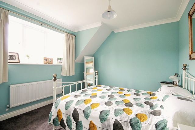  Image of 4 bedroom Detached house for sale in Mulberry Way Ashtead KT21 at Mulberry Way  Ashtead, KT21 2FE
