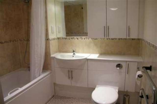  Image of 2 bedroom Flat to rent in Atherton Close Ashton-on-Ribble Preston PR2 at Preston, PR2 2AF