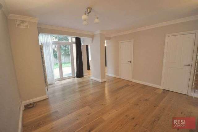  Image of 3 bedroom Semi-Detached house to rent in Avenue Road London NW8 at Avenue Road  London, NW8 6BP