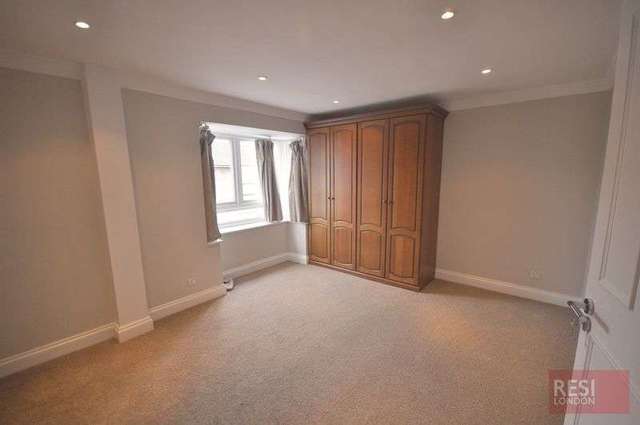  Image of 3 bedroom Semi-Detached house to rent in Avenue Road London NW8 at Avenue Road  London, NW8 6BP