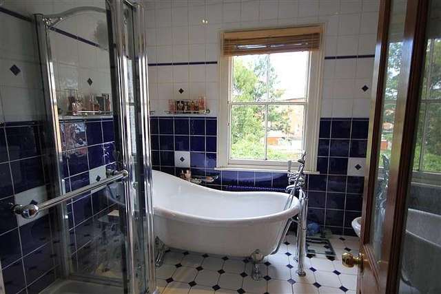  Image of 4 bedroom Detached house for sale in Baker Street Reading RG1 at Reading, RG1 7XX