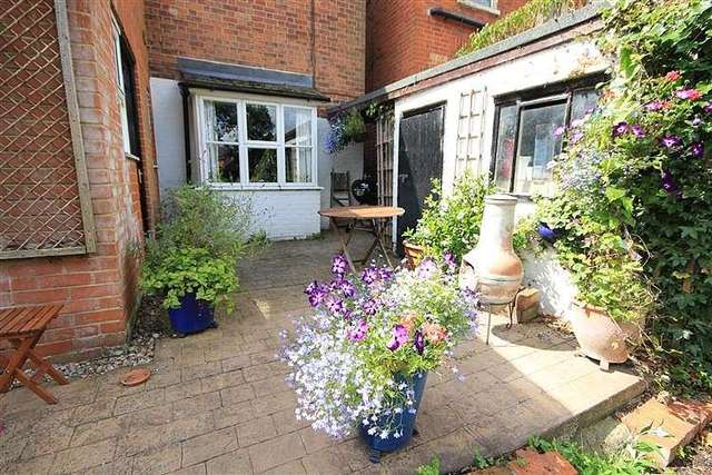  Image of 4 bedroom Detached house for sale in Baker Street Reading RG1 at Reading, RG1 7XX