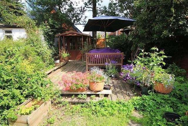  Image of 4 bedroom Detached house for sale in Baker Street Reading RG1 at Reading, RG1 7XX
