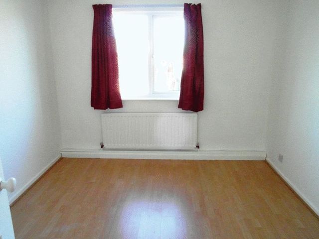  Image of 1 bedroom Flat to rent in Bamburgh Drive Pegswood Morpeth NE61 at Bamburgh Drive  Pegswood, NE61 6TT
