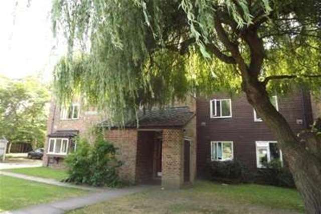  Image of 2 bedroom Flat to rent in Beachborough Road Bromley BR1 at Bromley, BR1 5RL