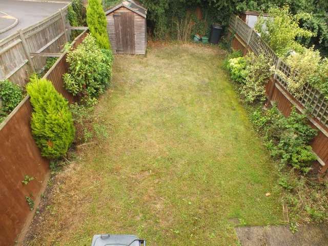  Image of 3 bedroom Semi-Detached house to rent in Beechfield Place Maidenhead SL6 at Maidenhead Berkshire Woodlands Park, SL6 4BP