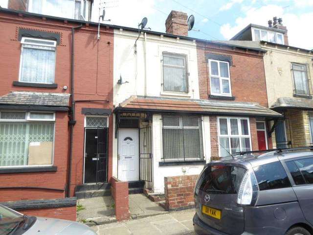  Image of 4 bedroom Detached house for sale in Bellbrooke Place Leeds LS9 at Leeds, LS9 6AR