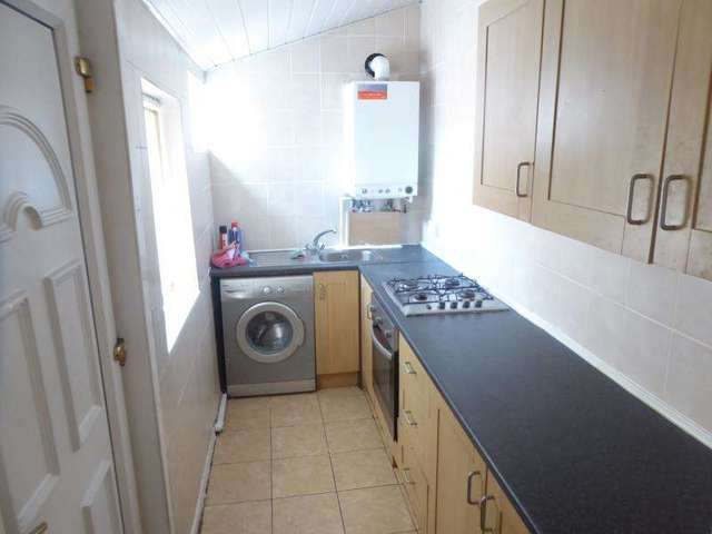  Image of 4 bedroom Detached house for sale in Bellbrooke Place Leeds LS9 at Leeds, LS9 6AR