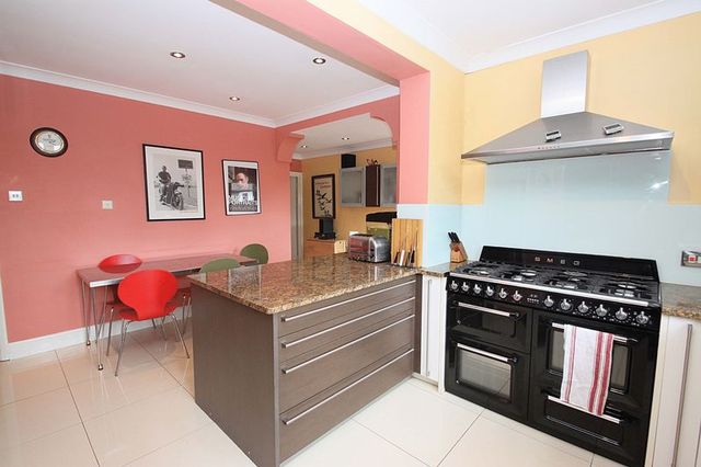  Image of 5 bedroom Semi-Detached house for sale in Beresford Drive Woodford Green IG8 at Beresford Drive  Woodford Green, IG8 0JJ