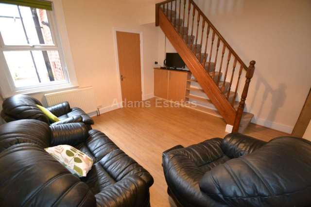  Image of 1 bedroom House Share to rent in Beresford Road Reading RG30 at Beresford Road  Reading, RG30 1BU