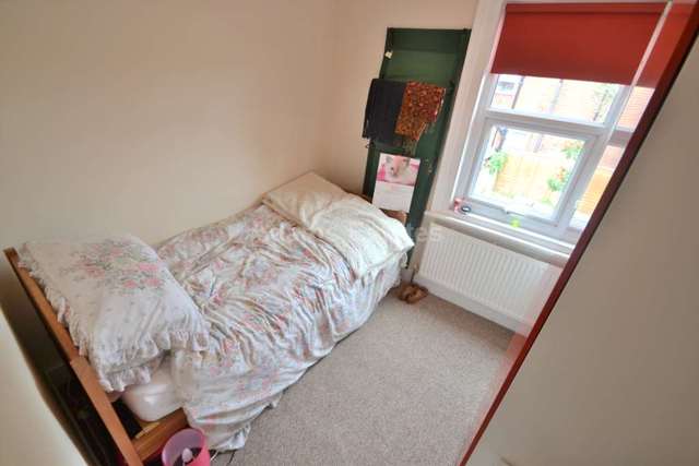  Image of 1 bedroom House Share to rent in Beresford Road Reading RG30 at Beresford Road  Reading, RG30 1BU