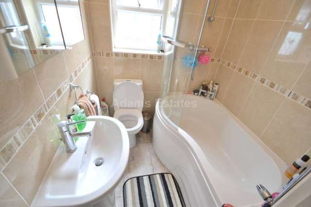  Image of 1 bedroom House Share to rent in Beresford Road Reading RG30 at Beresford Road  Reading, RG30 1BU