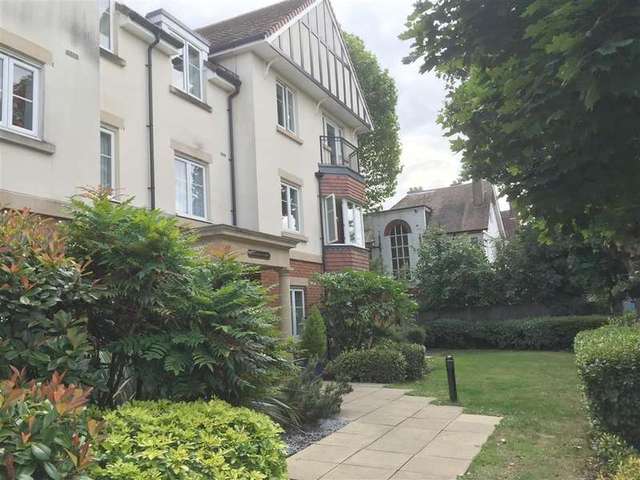  Image of 1 bedroom Flat for sale in Bingham Road Addiscombe Croydon CR0 at Addiscombe Croydon Croydon, CR0 7EX