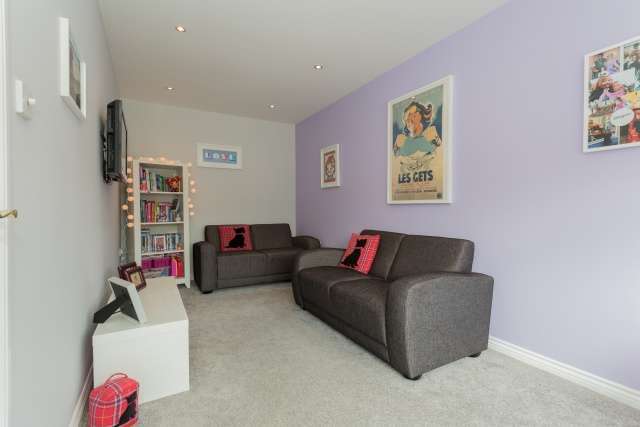  Image of 3 bedroom Detached house for sale in Birch Grove Cambuslang Glasgow G72 at Glasgow, G72 7LW