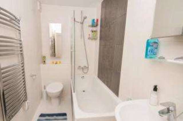  Image of 2 bedroom Flat for sale in Blackdown Close London N2 at East Finchley London Fortis Green, N2 8JF