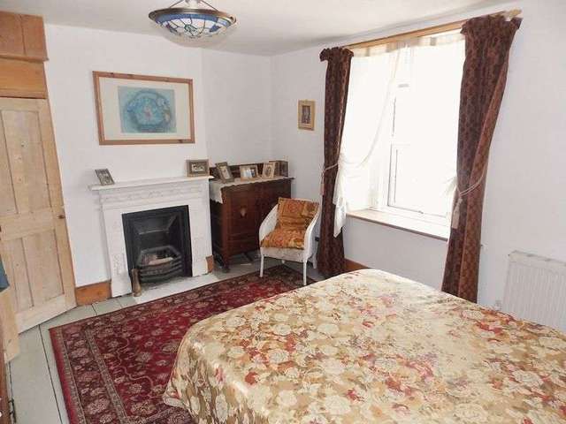  Image of 3 bedroom Cottage for sale in Bloomfield Terrace Portland DT5 at 3 Bloomfield Terrace  Portland, DT5 2AB